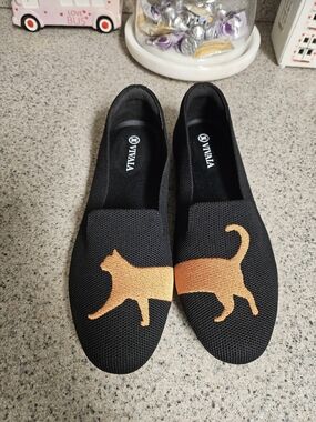 Vivaia Black Knit Cat-Embroidered Slip-On Flats